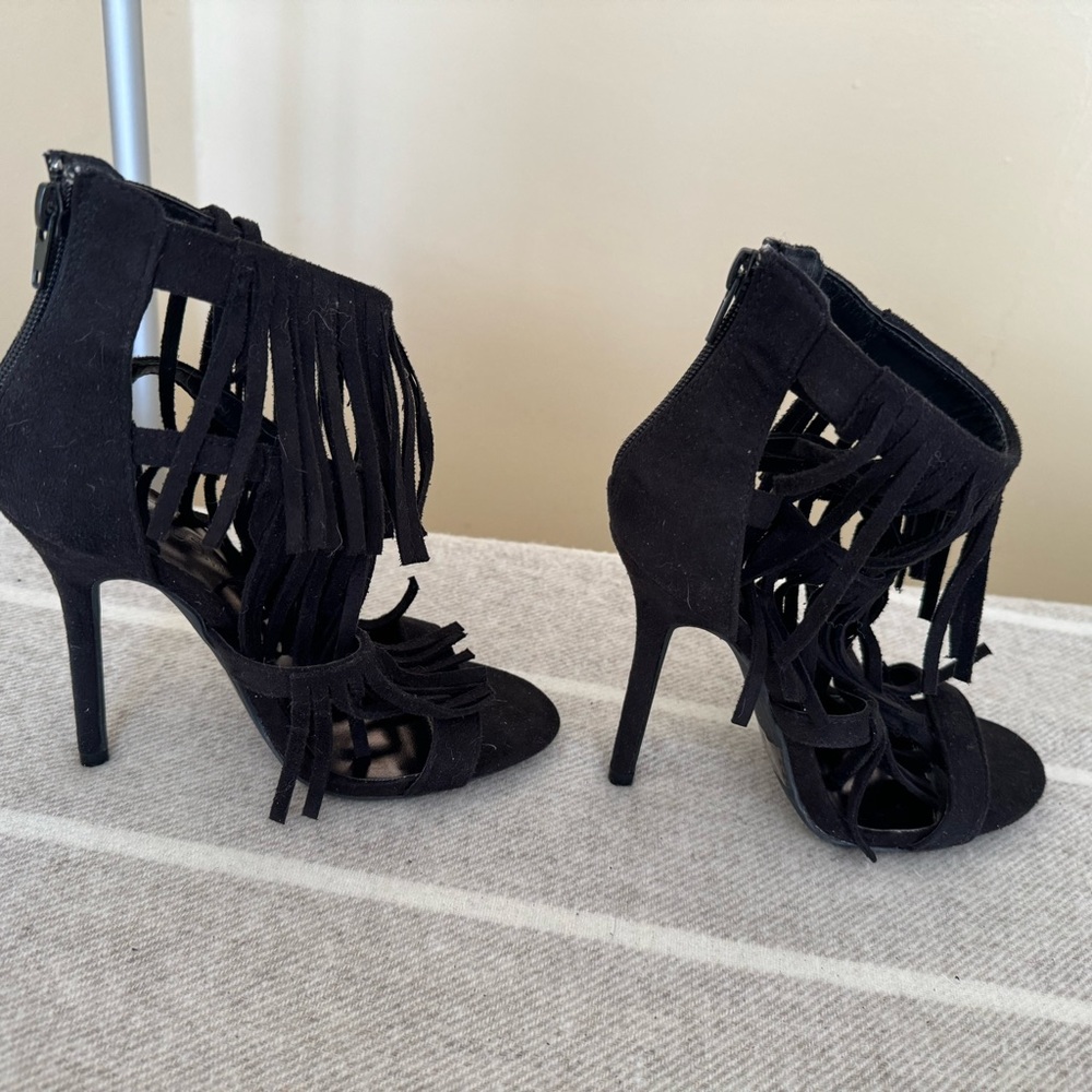 New without tags Wild Diva lounge sandals. Size 5.5